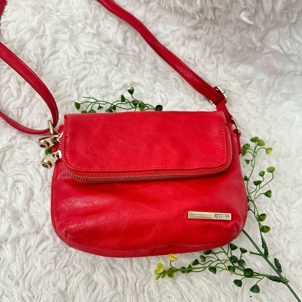 Kenneth Cole Reaction Red Flap Snap Mini Crossbody Bag Vegan‎ Faux Leather